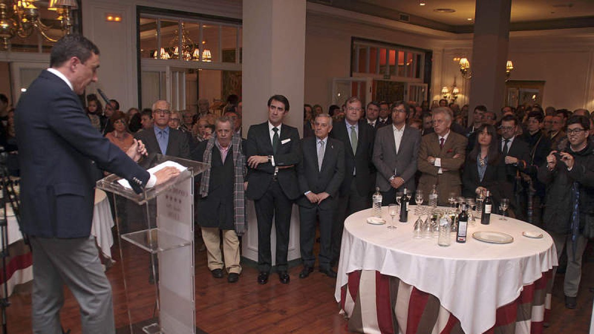 Presentación de la revista de MIC.