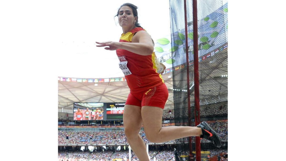 Sabina Asenjo se metió en la final del Campeonato de Europa de Ámsterdam, entre las mejores lanzadoras de disco. FRANCK ROBICHON