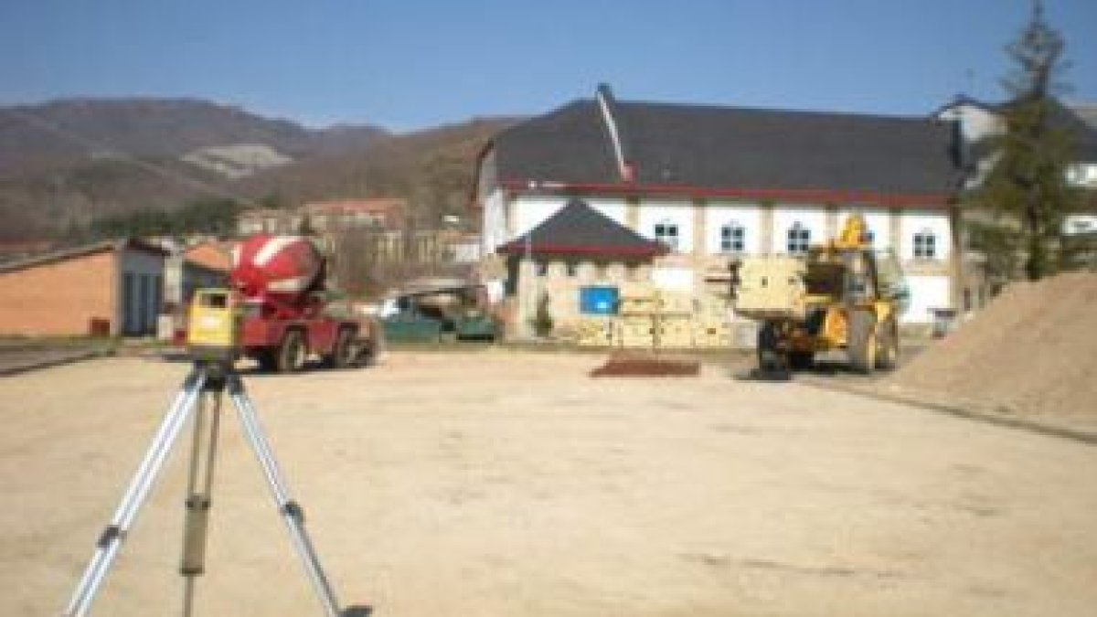 Una imagen de las obras que se acometen en Sabero con cargo a los fondos anticrisis