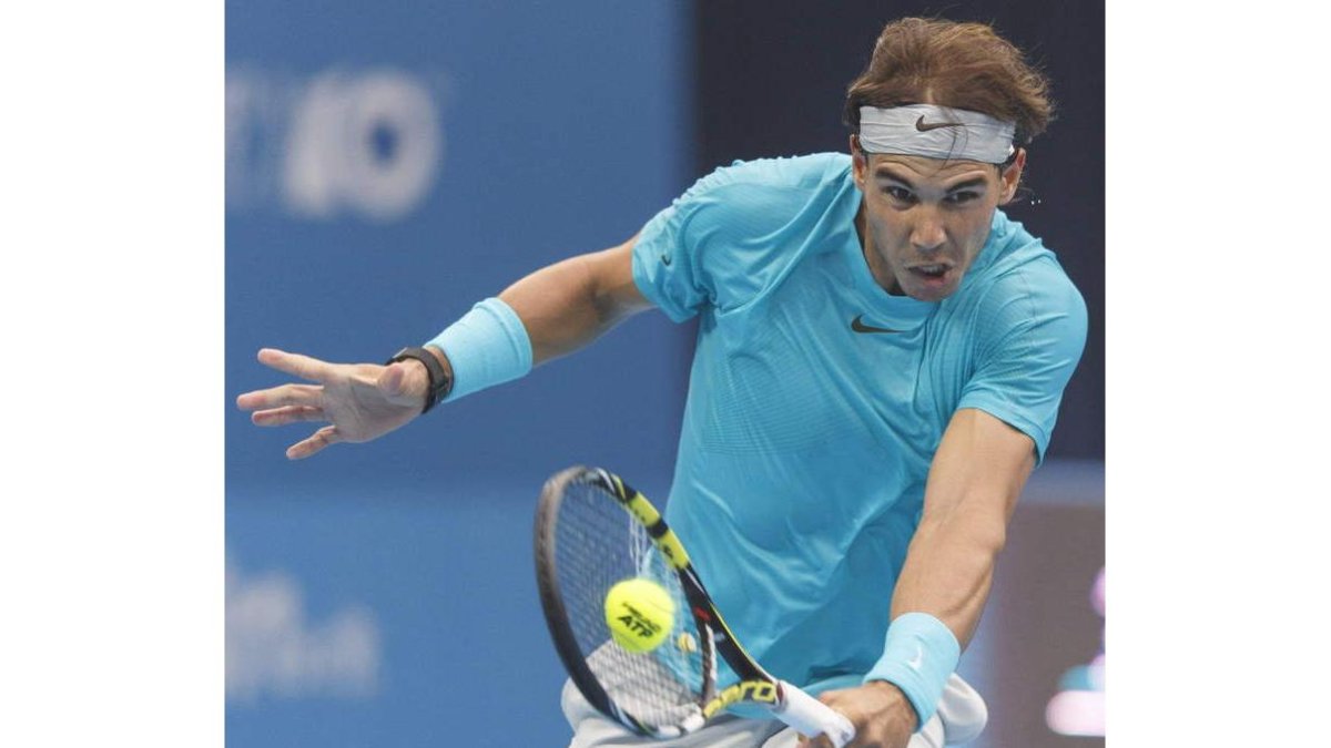 Nadal estrenó su número uno arrollando a Dolgopolov.