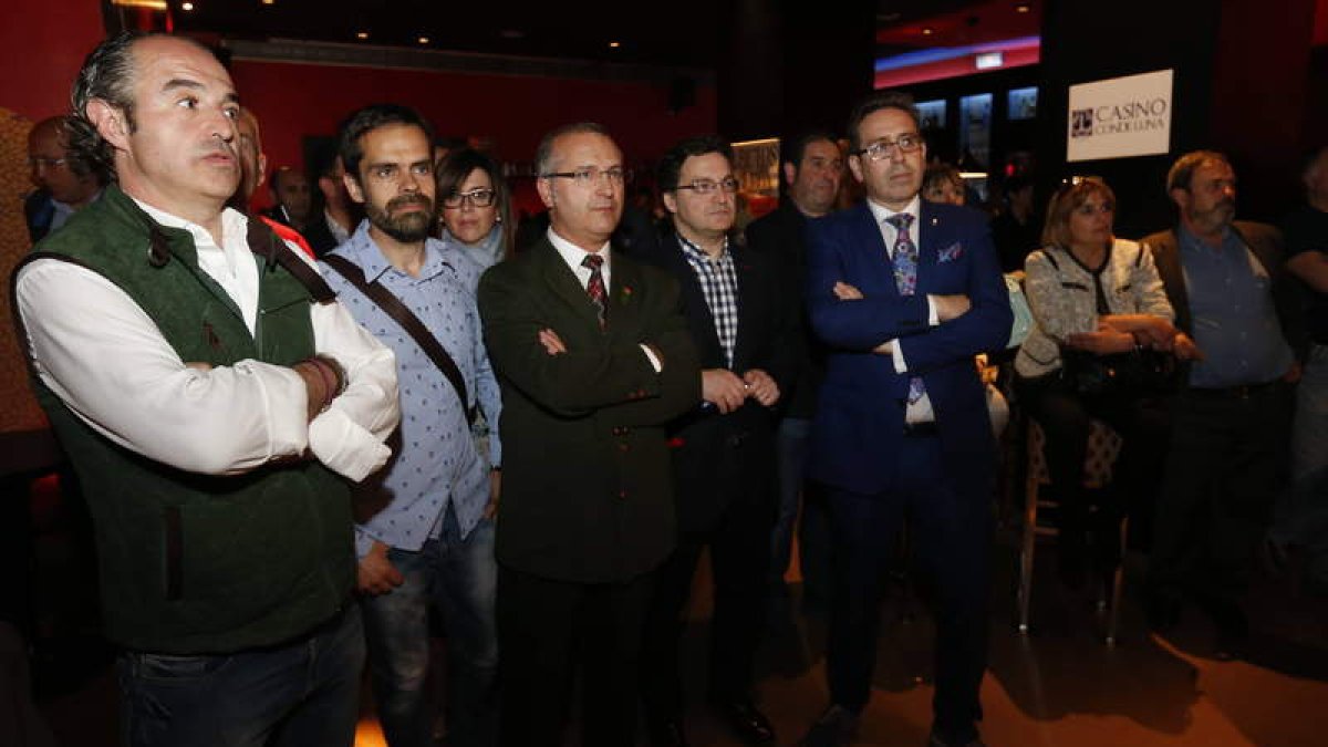 Algunos de los presentes en el acto. JESÚS F. SALVADORES