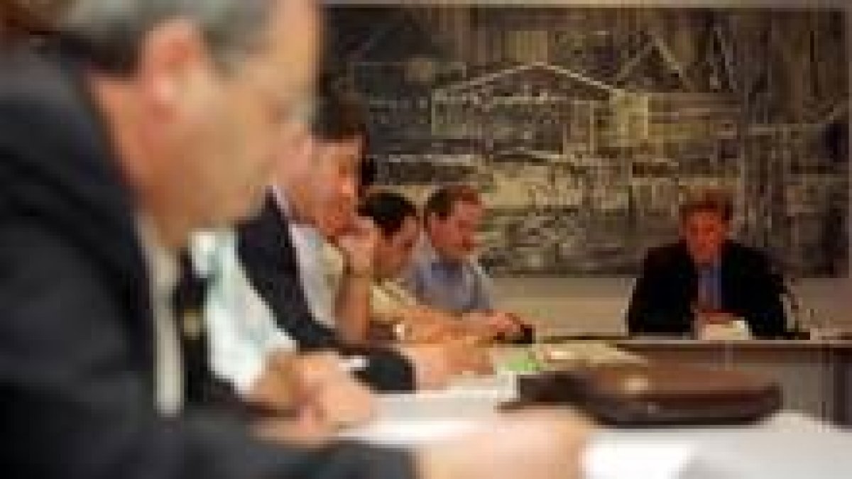 Siempre en mesas de negociación. La conciliación, su trabajo; la solución, su legado