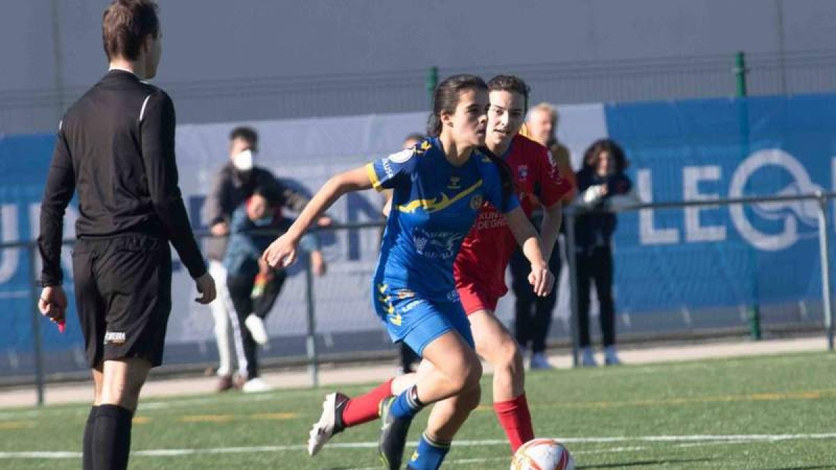 Las leonesas volvieron a ceder los tres puntos en casa. OL