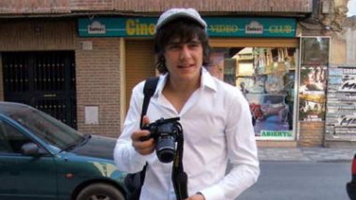 Alberto descubrió su pasión por el arte floral a los 18 años.