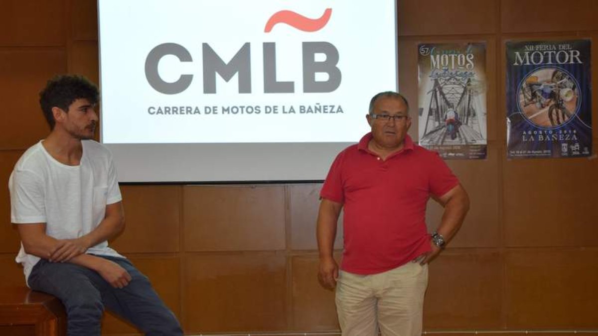 La nueva página web se presentó ayer en el Ayuntamiento. DL