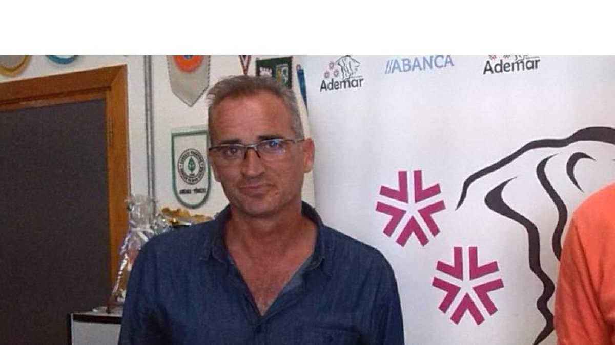 El nuevo técnico ademarista, Rafa Guijosa, acudió ayer al club a la despedida de García Vega.