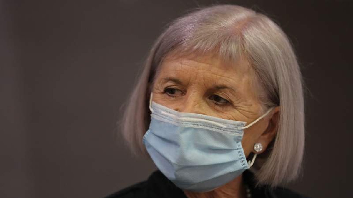 La escritora Alicia Giménez Barlett publica ‘Sin muertos’, la novela en la que desvela a sus seguidores la biografía de su personaje más célebre, Petra Delicado