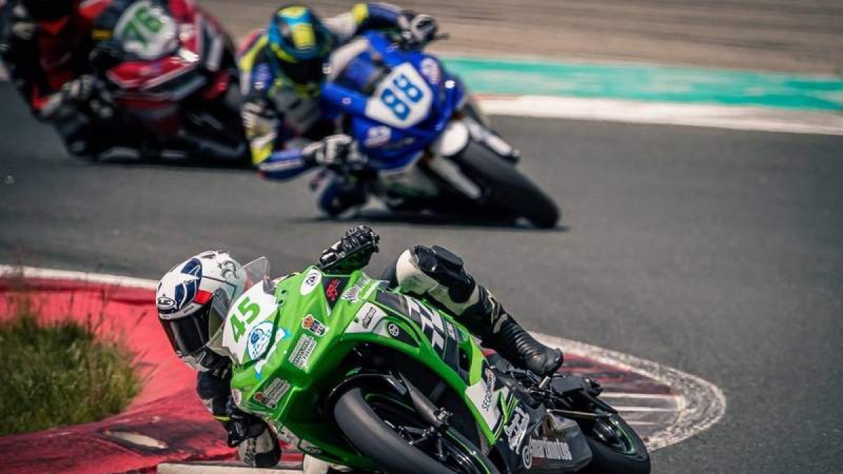 Sergio González Vallinas en un momento de la carrera del CIV disputada en Los Arcos. VALLINAS MOTOR SPORT