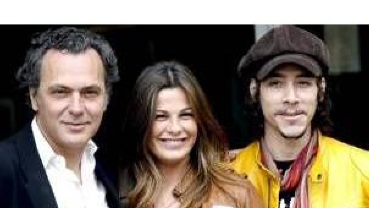 Los actores José Coronado,  Vanessa Incontrada y Óscar Jaenada