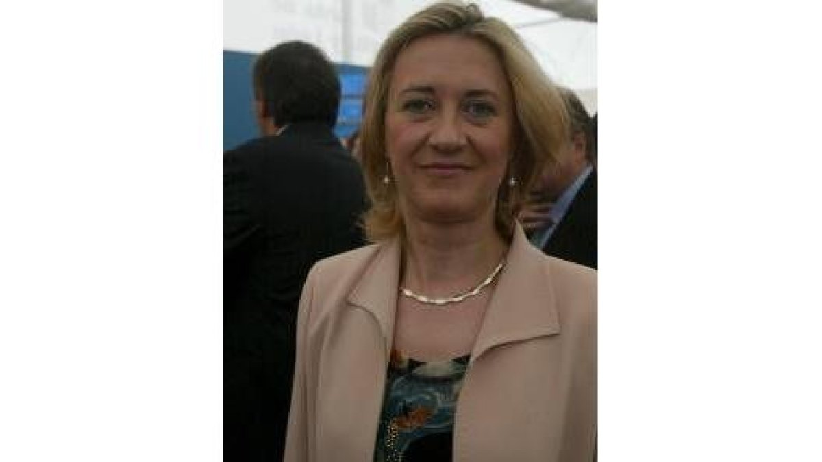 En la fotografía, Pilar del Olmo, la consejera de Hacienda de la Junta de Castilla y León