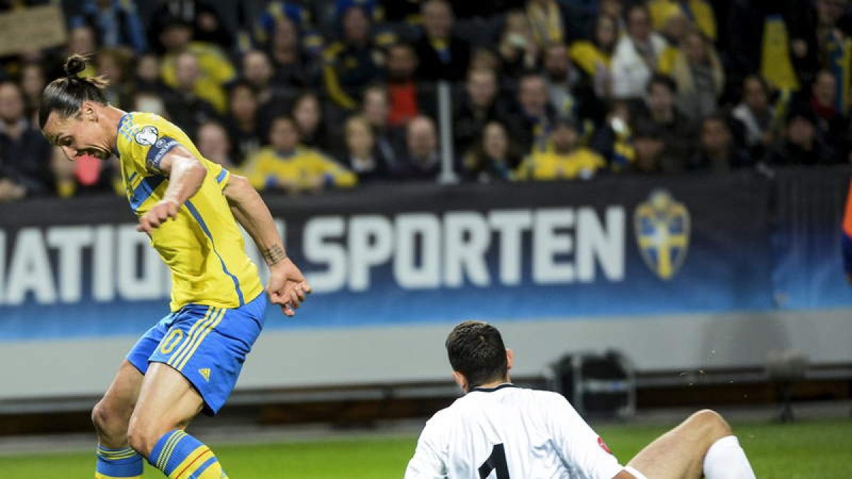 El sueco Zlatan Ibrahimovic todavía tiene posibilidades de estar en Francia con la repesca.