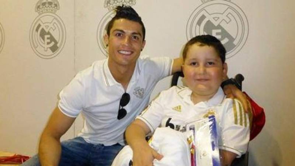 Cristiano Ronaldo con Nuhazet.