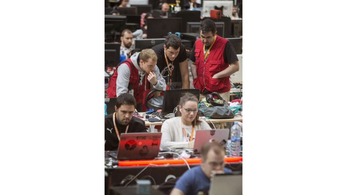 Las empresas buscan profesionales capaces de conectar distintas plataformas.