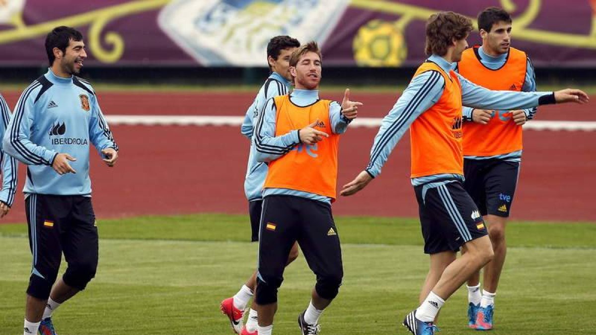 David Albiol, Sergio Ramos, Fernando Llorente y Javi Martínez durante el entrenamiento de la seleccion.