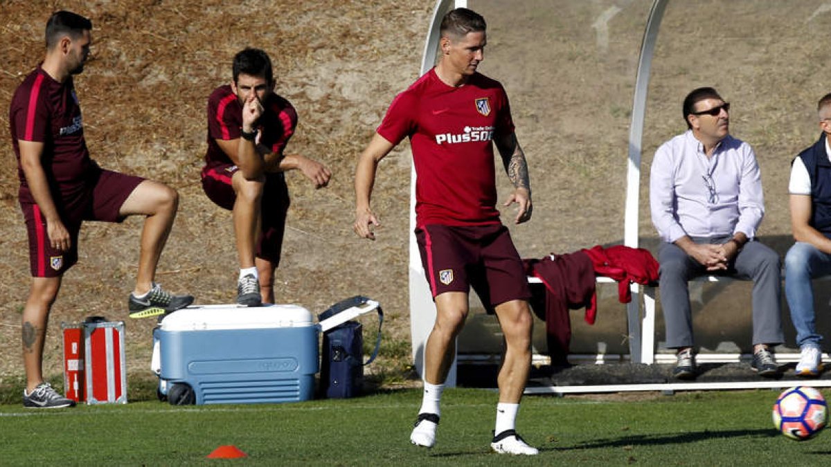Torres se perfila como titular en el once del Atlético. BARRENECHEA