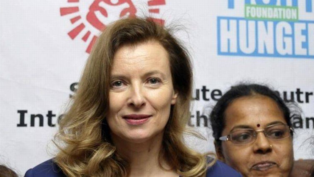 Trierweiler, en su visita de apoyo a la oenegé Acción contra el Hambre, este lunes en Bombay.