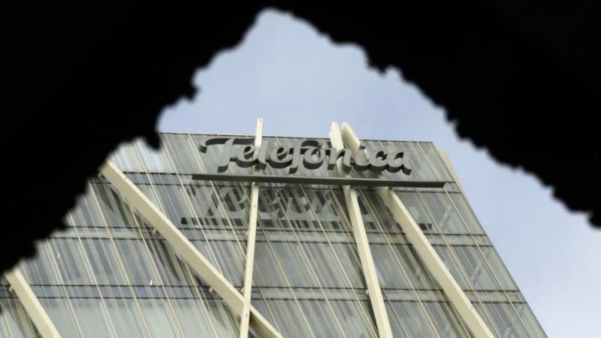 Imagen de un edificio de Telefónica en Barcelona.