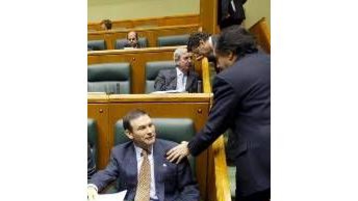 Juan José Ibarretxe, en un momento del pleno de ayer