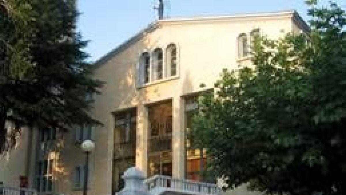 La iglesia de Santa Bárbara es testigo del compromiso social lacianego
