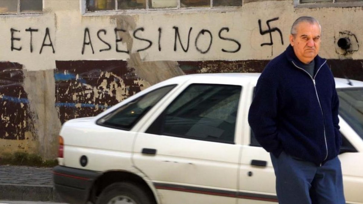 Pintada contra ETA en la localidad e Orio.