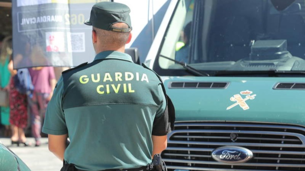 Los guardias civiles se quejan de recibir órdenes para funciones que no les corresponden. DL