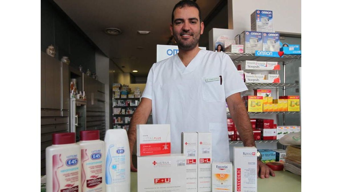 El vocal de Dermatología del Colegio de Farmacéuticos, Rubén García de la Peña.