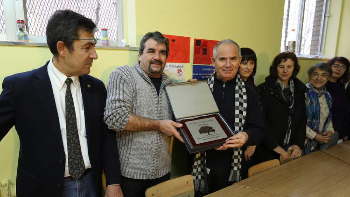 La entrega del galardón tuvo lugar en la sede de Urogallo.