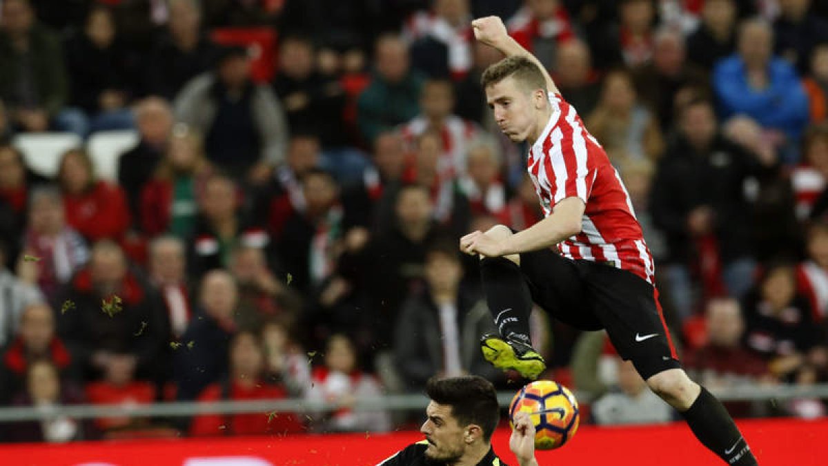 Muniain anotó el gol del empate del Athletic que daba paso a la remontada de los bilbaínos. LUIS TEJIDO