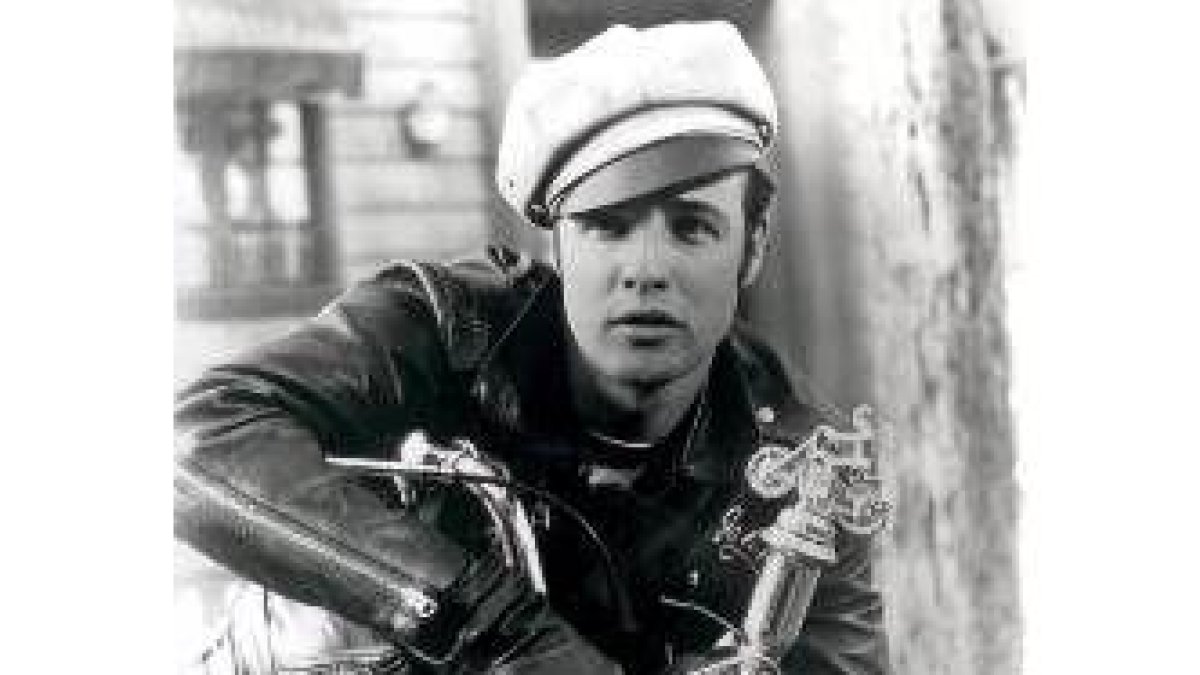 Escena de Marlon Brando en la película «Salvaje»