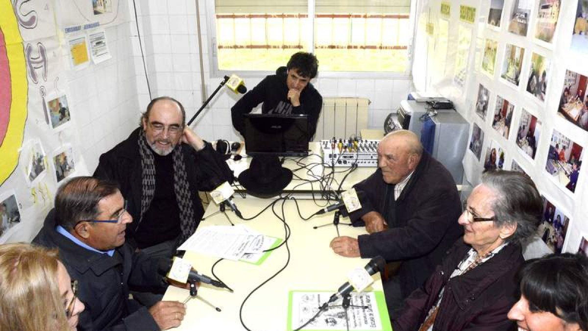 El periodista Pedro G. Trapiello compartió ayer confidencias en la tertulia de Onda Chachi..