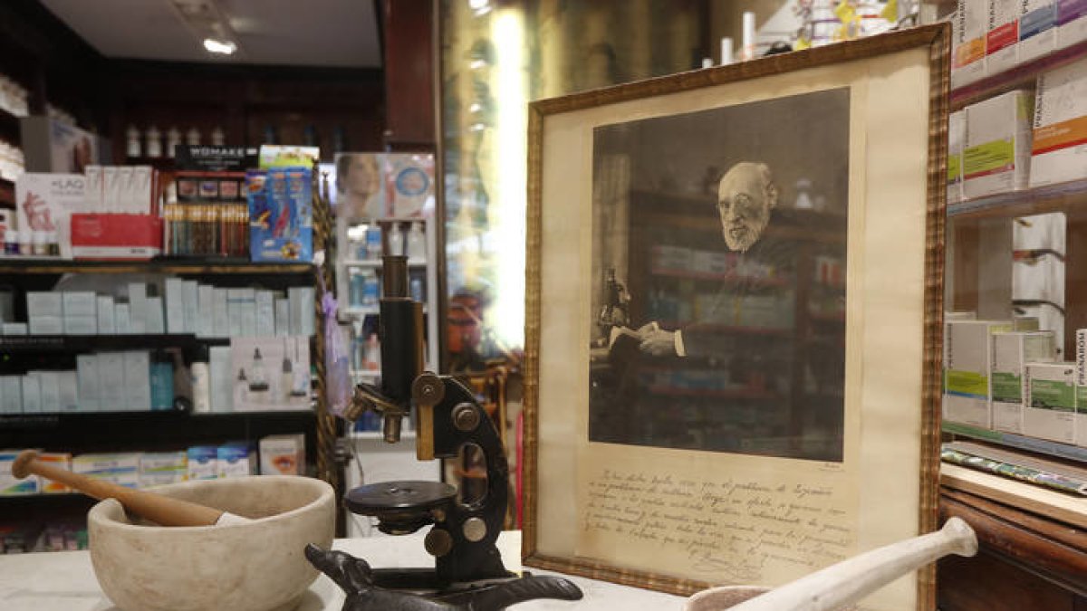 La farmacia de Mata Espeso abrió en 1807. JESÚS F. SALVADORES
