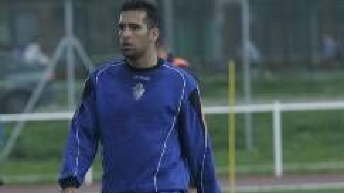 Jotha apenas dio unos toques con el balón ayer y podría llegar para jugar el domingo