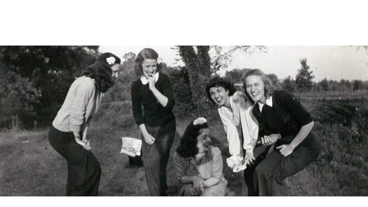 Una imagen de las excéntricas, ricas y bellas hermanas Mitford, cuya historia cuenta Jessica en sus memorias.