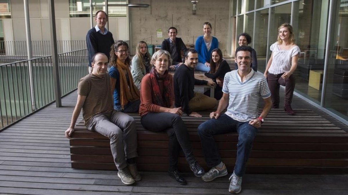 Martine Vrijheid, sentada en la primera fila, con su equipo.