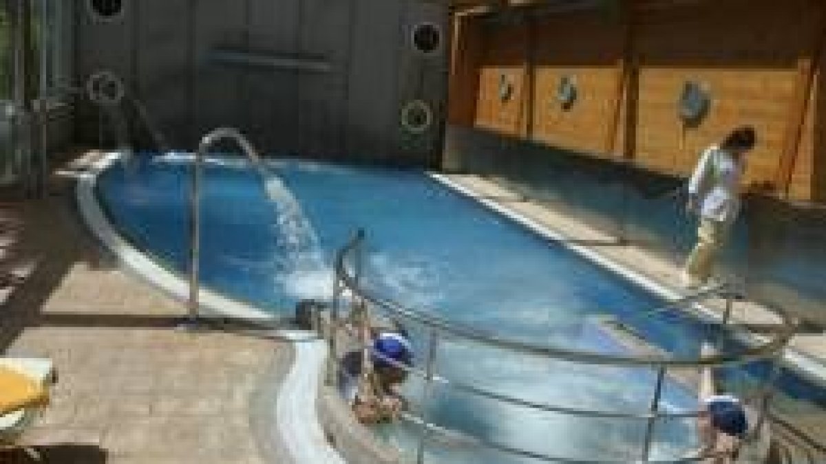 Todos los pensionistas de la Seguridad Social podrán solicitar una plaza en un balneario
