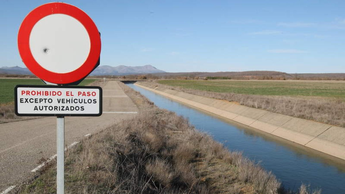 Eñ Canal Alto de Payuelos.