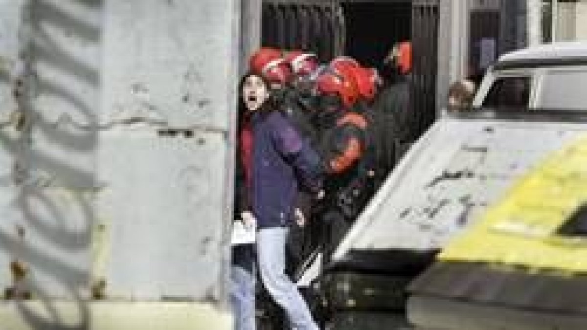 Ibón Monika, líder de Jarrai, es trasladado fuera del frontón tras ser detenido por la Ertzaintza