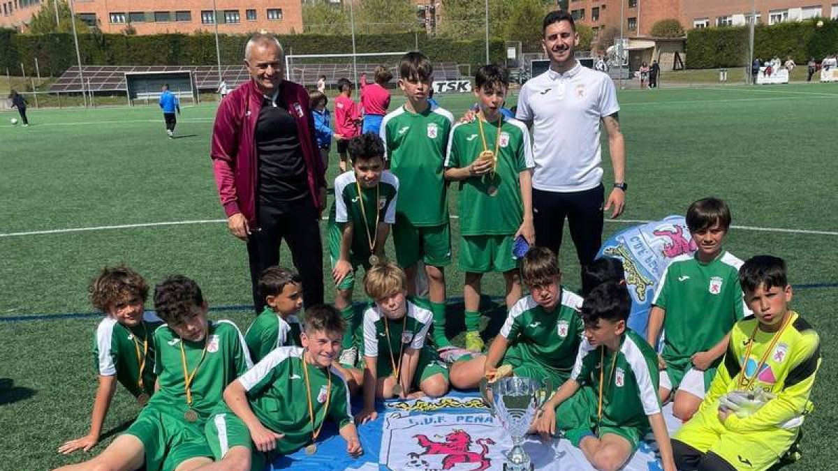 La Peña Alevín A se proclamó brillante vencedor de su categoría del Torneo de Roces. DL