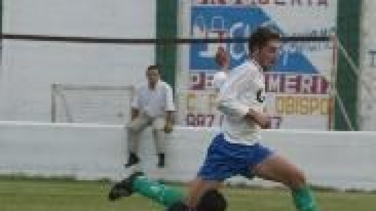 El equipo anfitrión derrotó a los otros dos contendientes sin encajar un gol