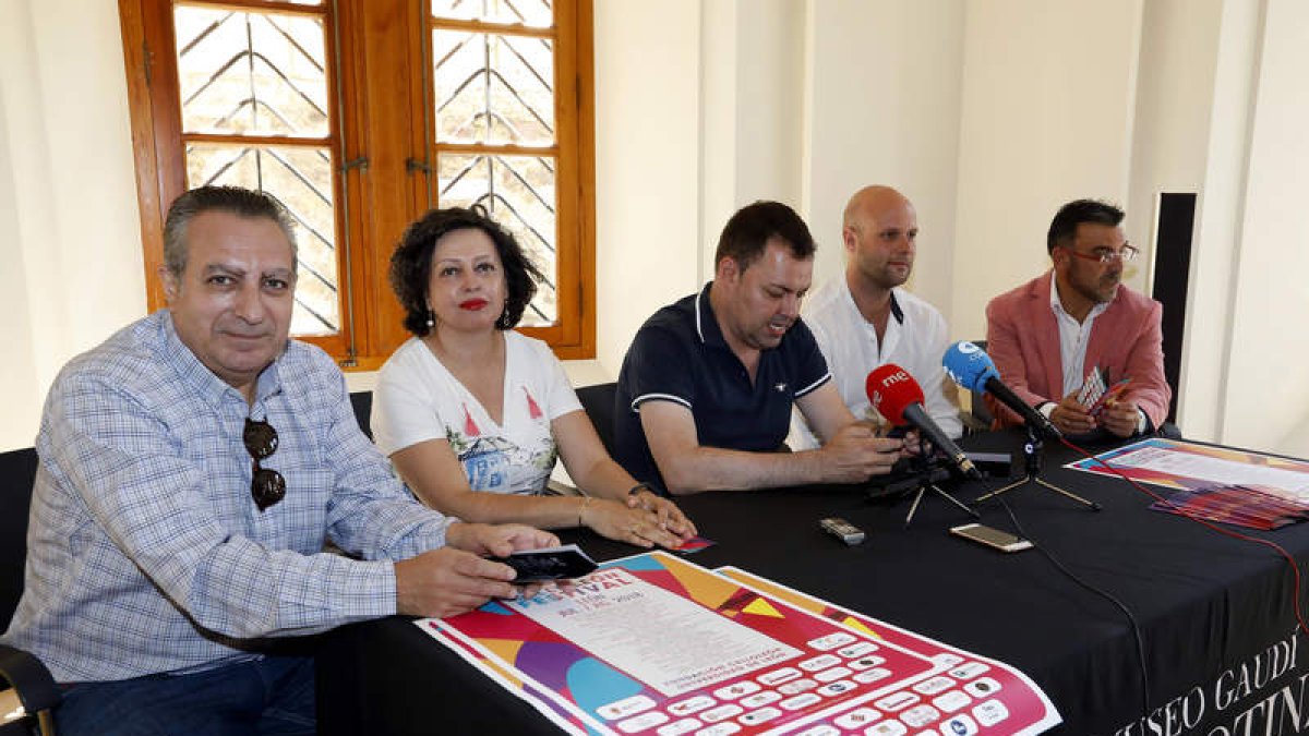 Un momento de la presentación de la nueva edición del CelloLeón Festival en la Casa Botines. MARCIANO PÉREZ
