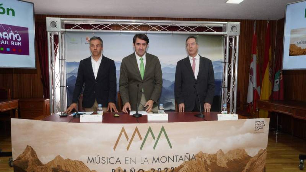 Fernando Moreno, Juan Carlos Suárez-Quiñones y Enrique Sánchez-Guijo, ayer. DL