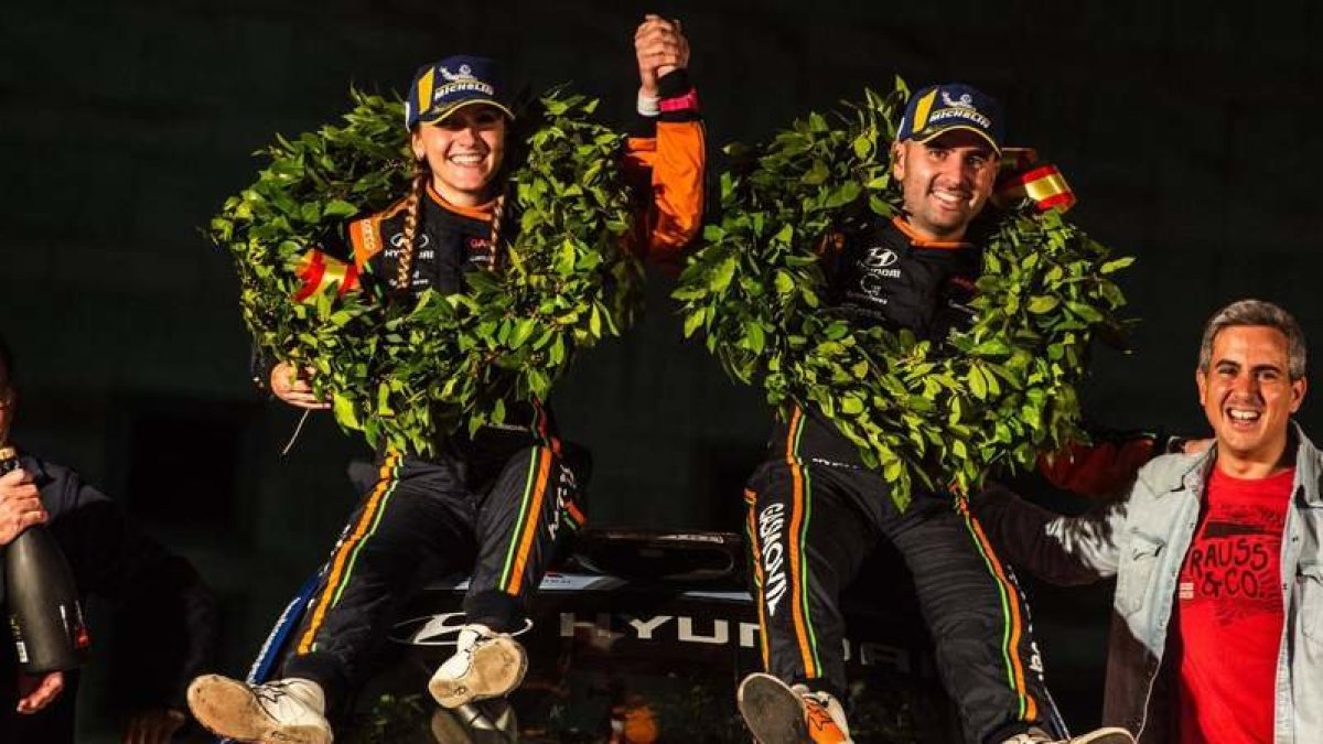 Alba Sánchez y Surhayen Pernía firmaron su mejor actuación en el Nacional de asfalto con el triunfo en el Rallye Santander Cantabria. SHAKEDOWN MEDIA