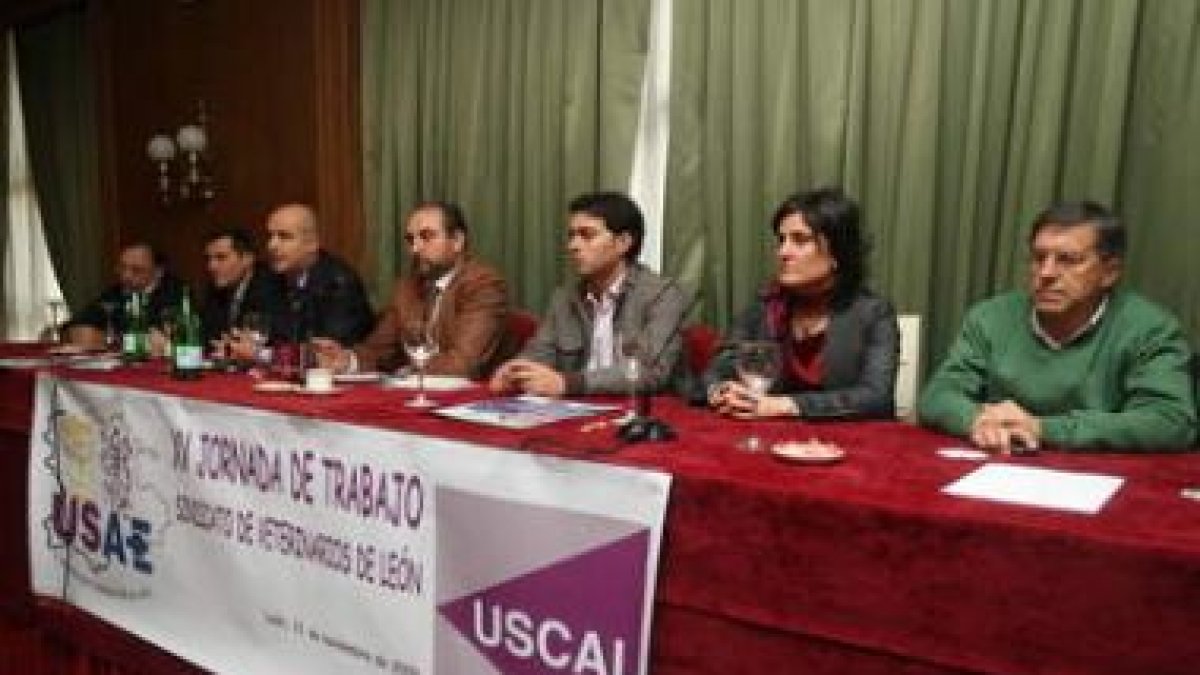 Redondo, Reyero, Llorente, Martínez, Moreno, María Rodríguez y Teresa, en la clausura.
