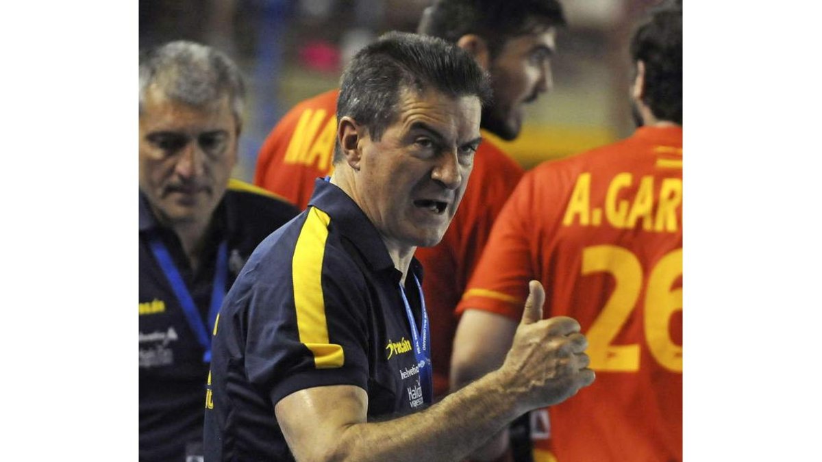 Cadenas quiere llevar al podio a la Roja en el Europeo.
