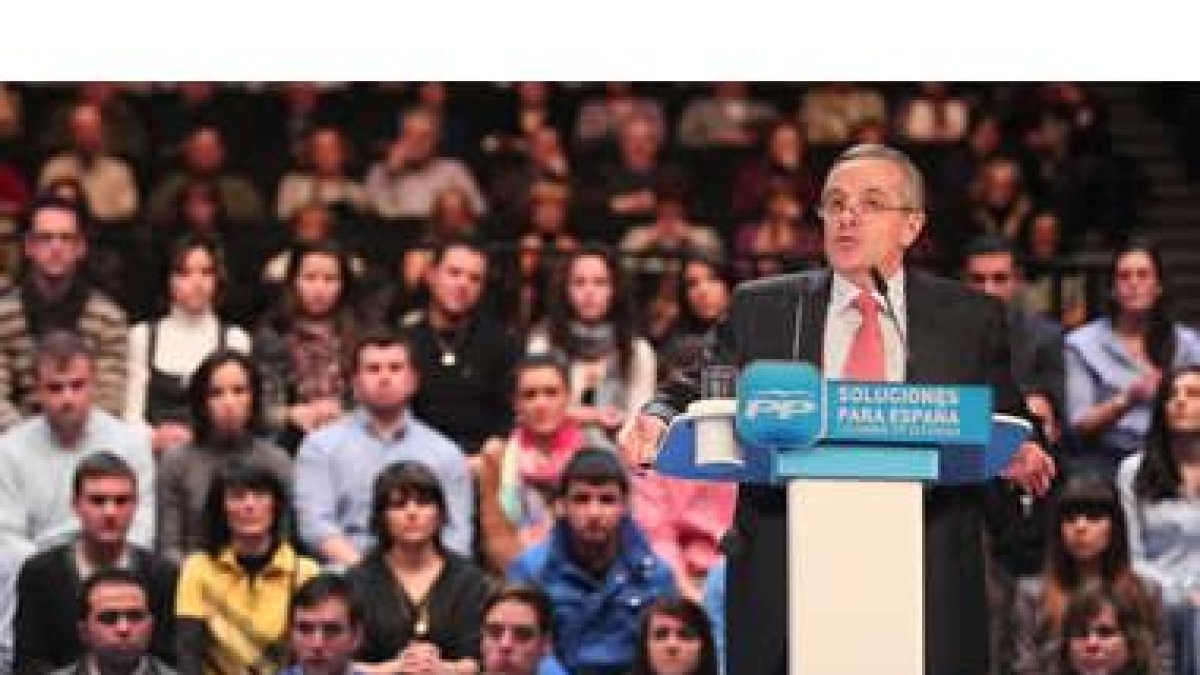 Emilio Gutiérrez en un acto público del PP en León.