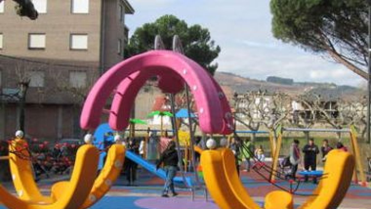 Esta estructura pensada para niños a partir de 6 años tiene como fin mejorar la actividad motriz.