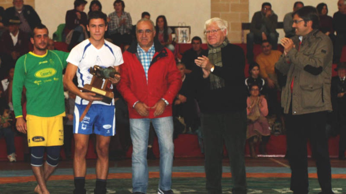 Rubén Fierro, ‘Rubo’ el de Valdorria, tercero en escribir su nombre en el bronce de la Nobleza.