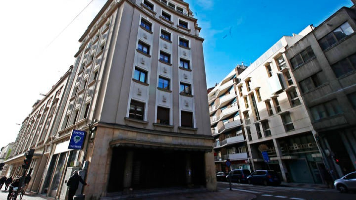 Fachada del Teatro Emperador. RAMIRO