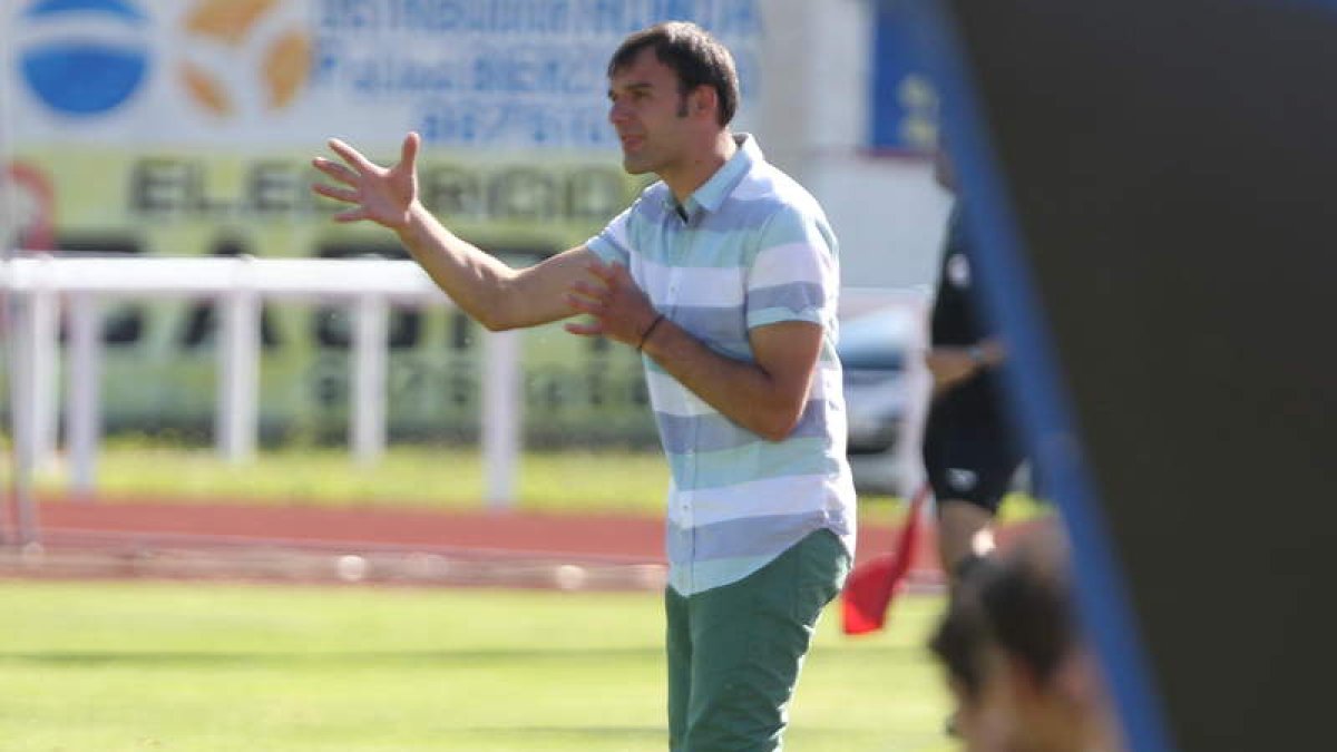 Ministro sigue al frente del Atlético Bembibre.