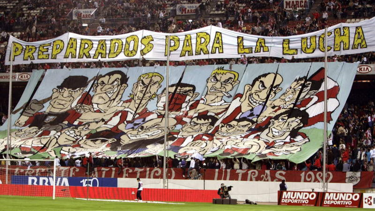 La peña del Frente Atlético es expulsada como peña oficial de la entidad.
